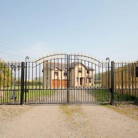 Milnholm Manor Appartement Falkirk Buitenkant foto
